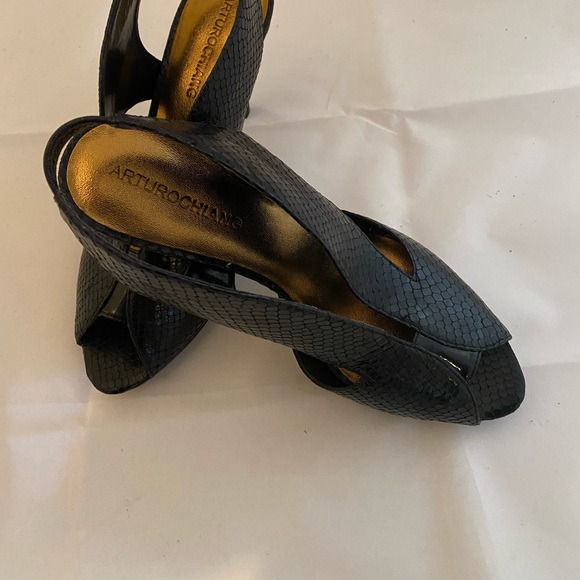 Arturo Chiang Black Leather Dressy Heeled Shoe - Picture 2 of 11